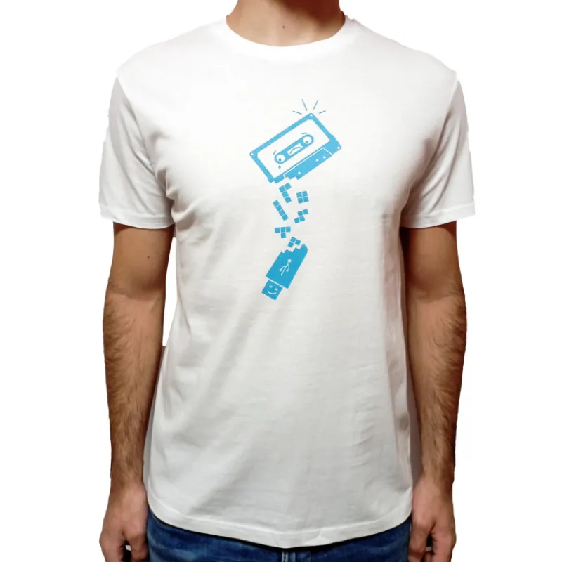 Camiseta cassete y USB Regalos Y Coleccionismo Para Gamers - Cosas De Videojuegos Míticos