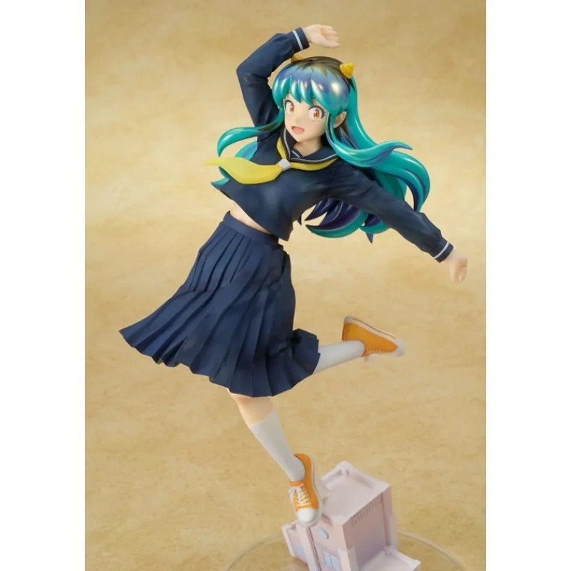 Ques Q Figuras^Estatua PVC 28 cm Lum Uniform Ver. Urusei Yatsura