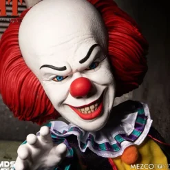 Mezco Toys Pennywise It Y Stephen King |Coleccionismo De Miedo Y Terror^Figura MDS Deluxe Pennywise 38 cm -