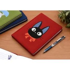 Chronicle Books Libros Ghibli|Coleccionismo Ghibli^Libreta Premium Jiji Plush de Nicky, la aprendiz de bruja
