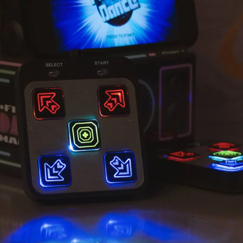Online Mini Máquina de Baile Retrogaming Juguetes, Figuras Y Más Regalos Para Peques|Regalos Y Coleccionismo Para Gamers - Cosas De Videojuegos Míticos