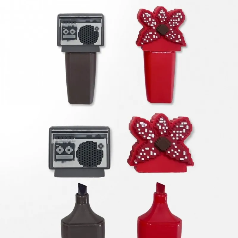 New Set de Papelería Stranger Things Edición Retro TV Stranger Things