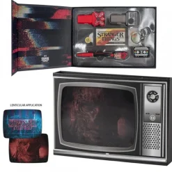 New Set de Papelería Stranger Things Edición Retro TV Stranger Things